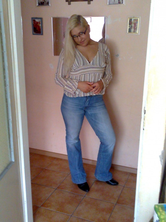 Monique28