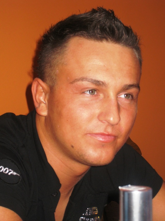 BRONEK