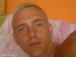 tonik989