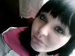 Moniaaa18