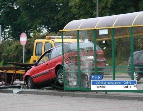 Cofnij ostatnią akcję